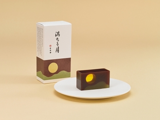 月と和菓子】特製羊羹『満ちる月』販売のお知らせ | お知らせ | 株式会社 虎屋