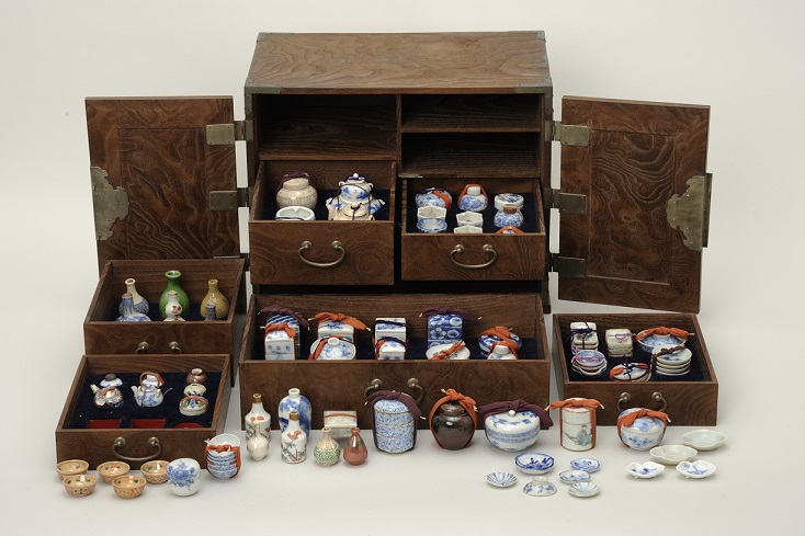 根津美術館 特別展 虎屋のおひなさま 作品紹介（ミニチュア陶磁器